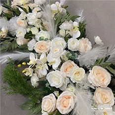 silk-flower-runner20598917228