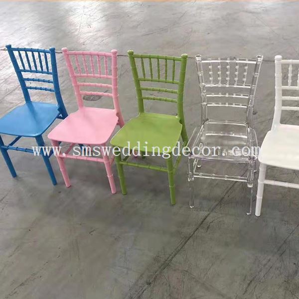 plastic chairs for kids