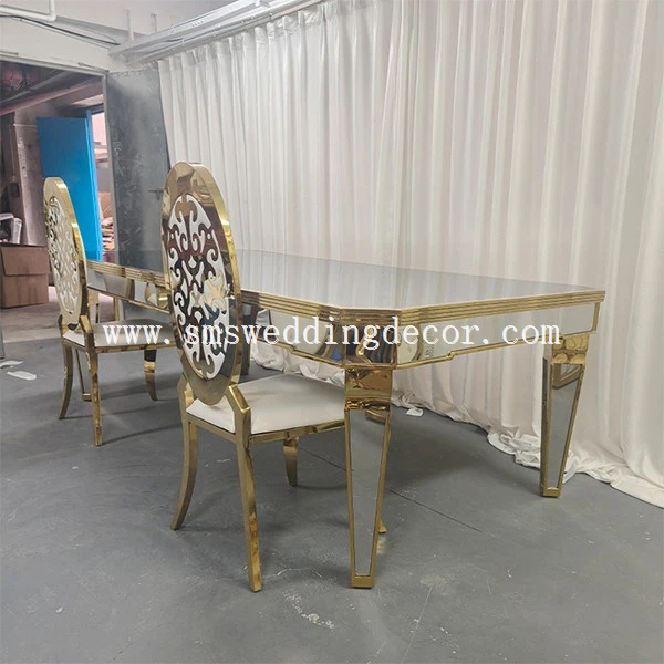 sweetheart table wedding