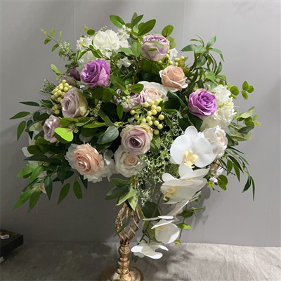 Sou entènèt jwèt Enchanted Rose Centerpiece