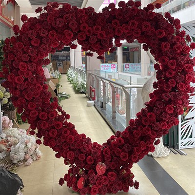 Wouj Rose Arch