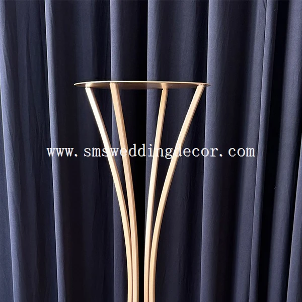 gold metal stands for centerpieces